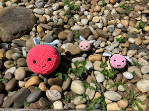 Dos the Pencil Bee Crochet Pattern