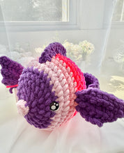 Load image into Gallery viewer, Kissie Fish

