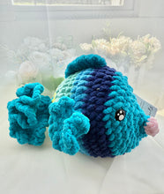 Load image into Gallery viewer, Kissie Fish
